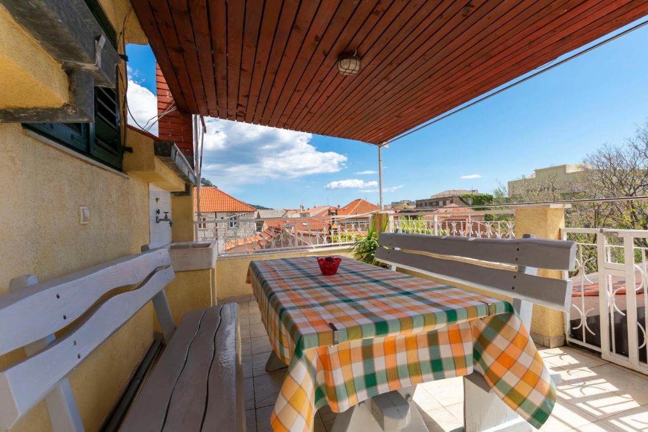 Apartment Ivanka Omis Exterior photo