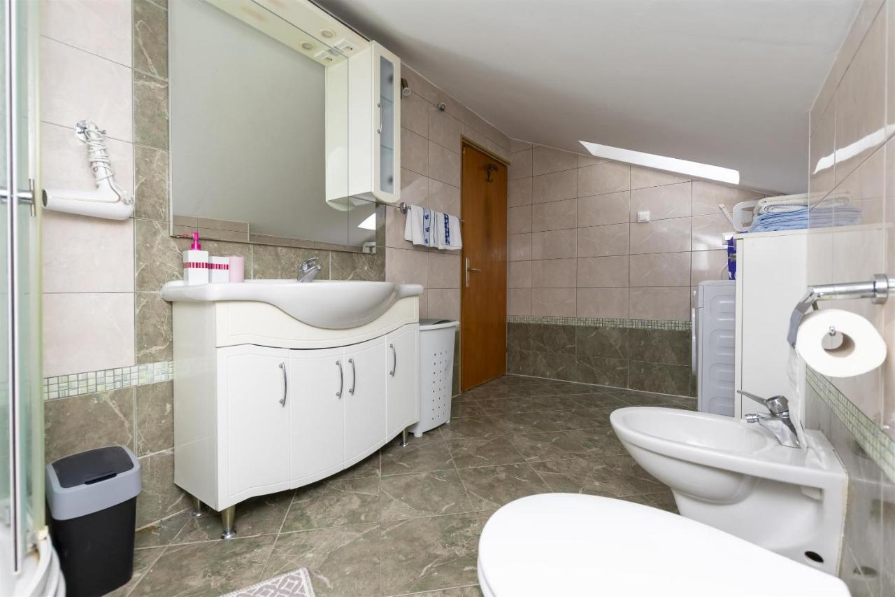 Apartment Ivanka Omis Exterior photo