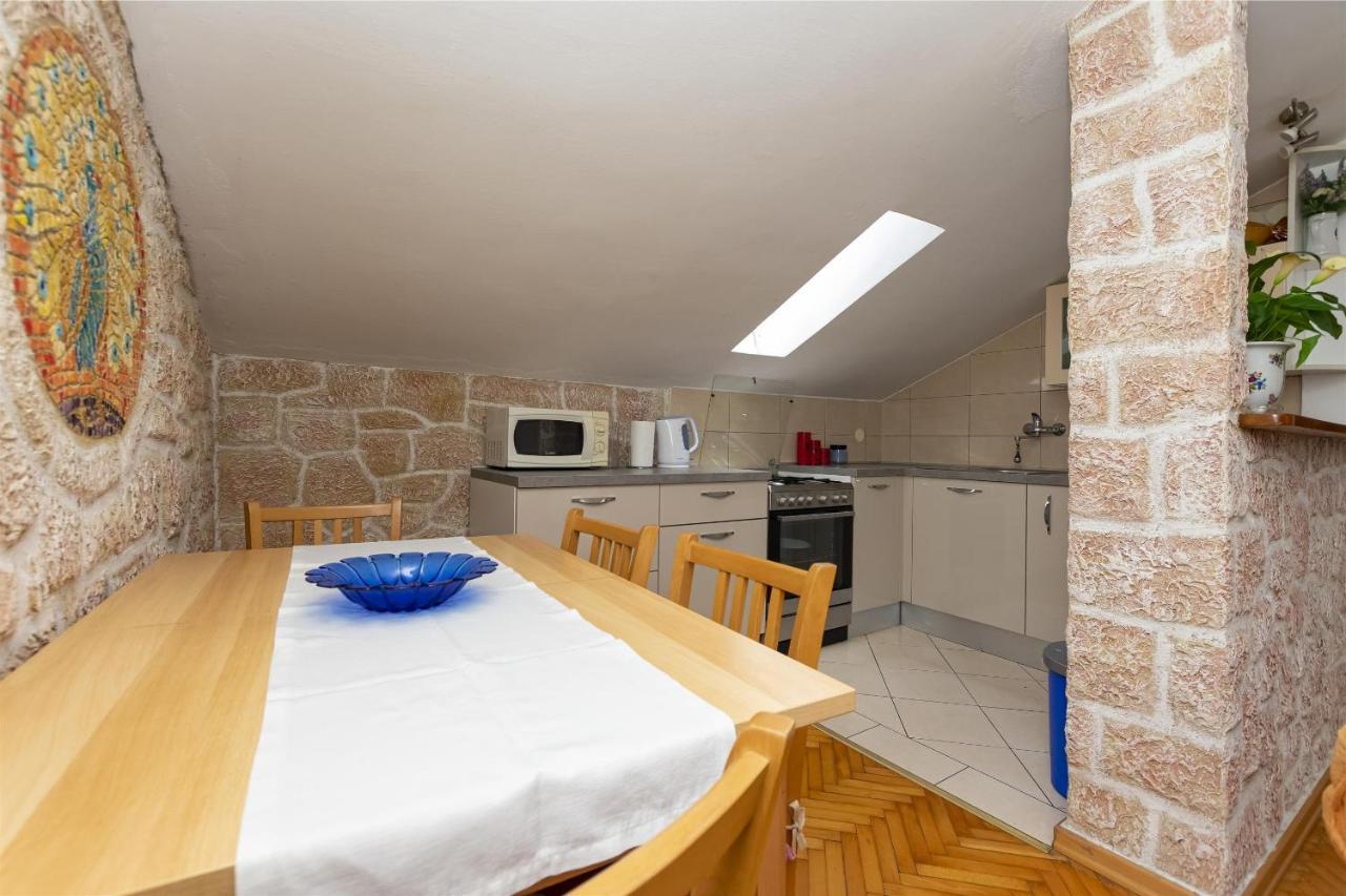 Apartment Ivanka Omis Exterior photo