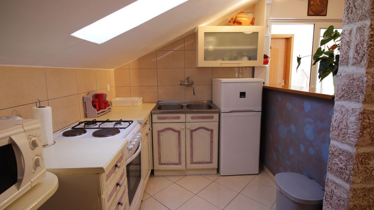 Apartment Ivanka Omis Exterior photo