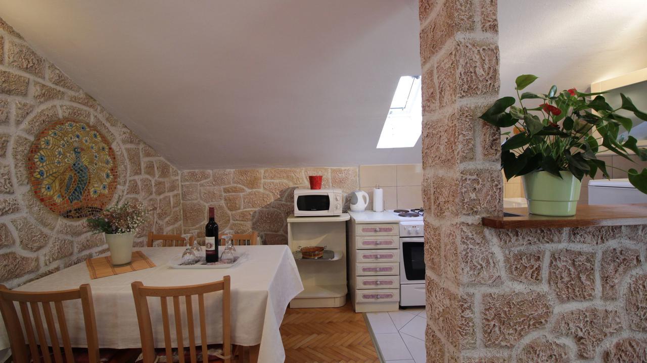 Apartment Ivanka Omis Exterior photo